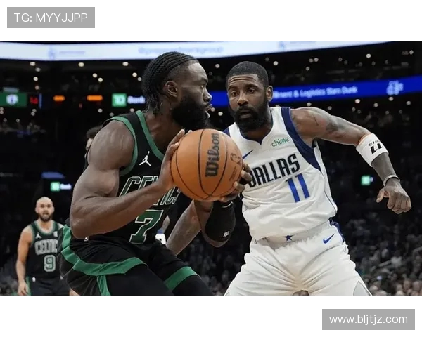 欧文在独行侠的表现数据分析场均255分49板51助命中率出色